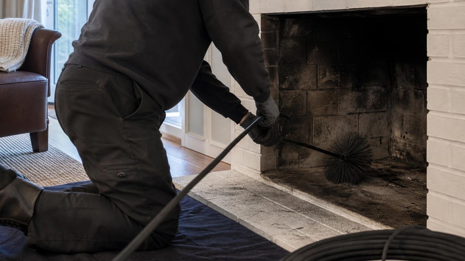 Local chimney sweep & inspection for Oakdale homes